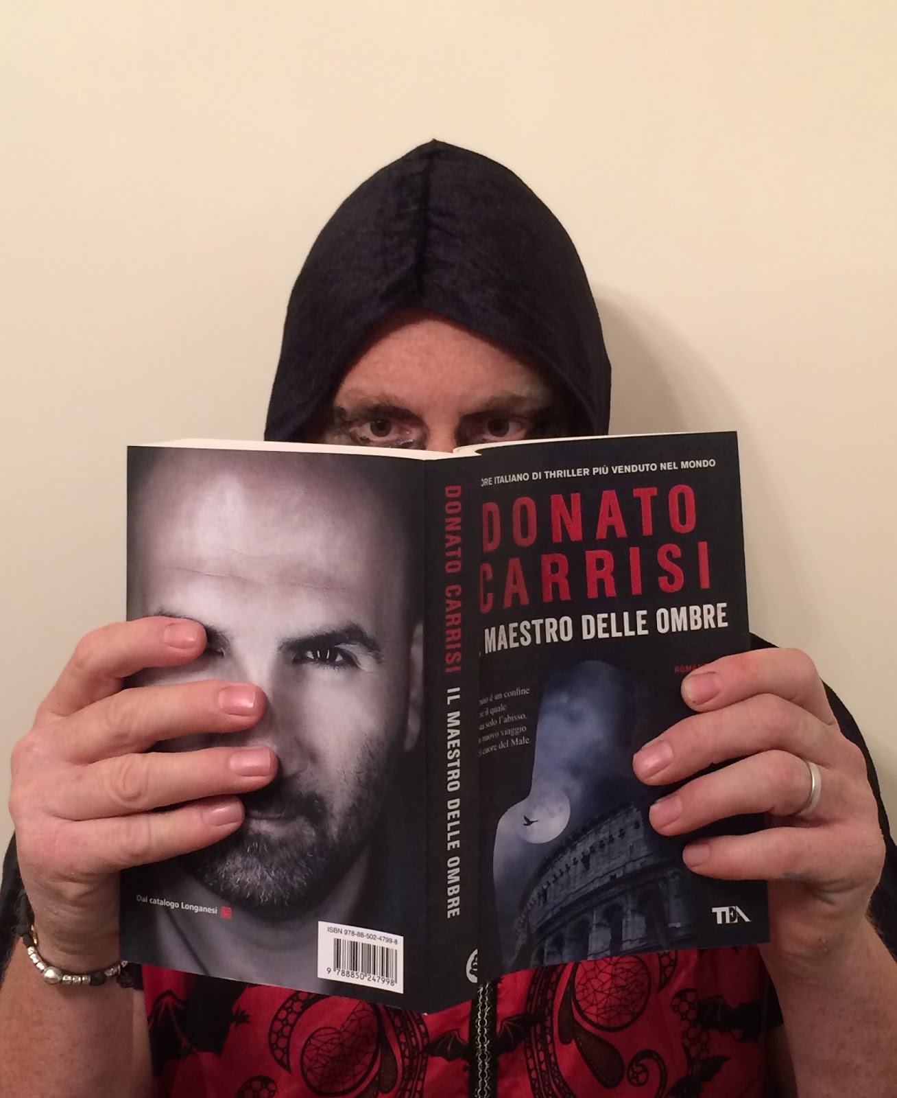 Mati's Mini Books reviews Book Review Il maestro delle ombre D. Carrisi Mati's Mini Books reviews Book Review Il maestro delle ombre D. Carrisi