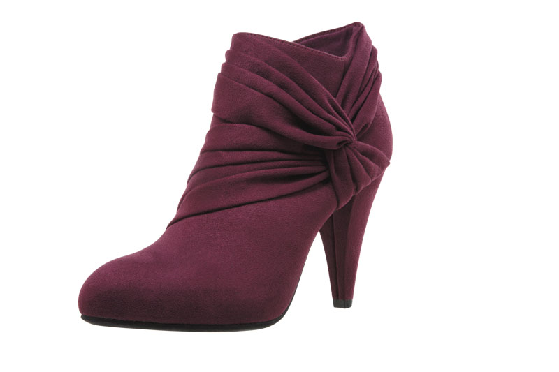 For the most modern MomÂ´s, Payless has the most stylish booties.