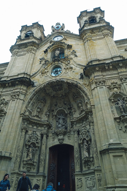 サンタ・マリア・デル・コロ教会（Iglesia de Santa Maria del Coro）