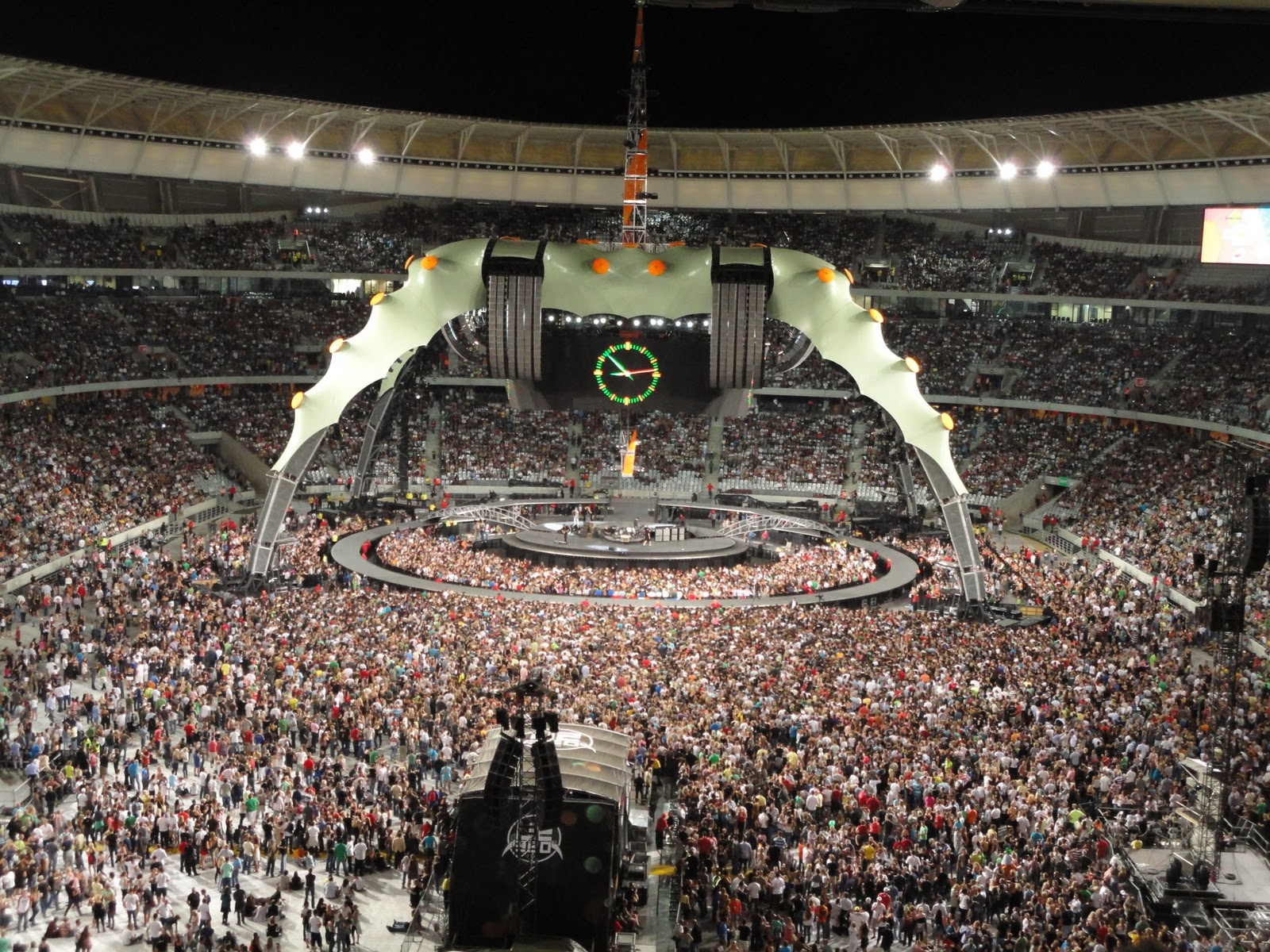Seraj Gool: U2 360 Degree Concert Tour