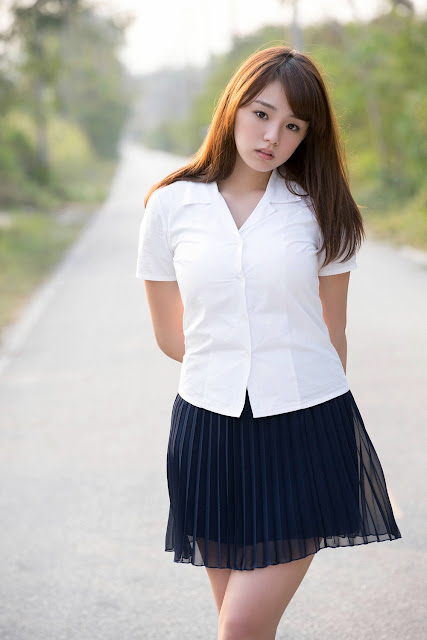 Japanese Girl Pictures Cute Pic Ai Shinozaki On The Road