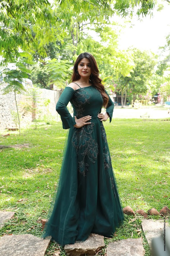 Aathmika at Naragasooran Trailer Launch