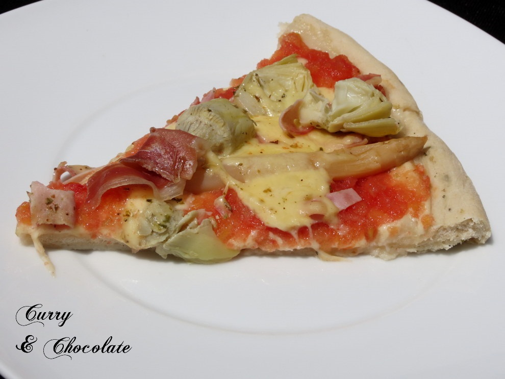 Pizza de alcachofas y espárragos