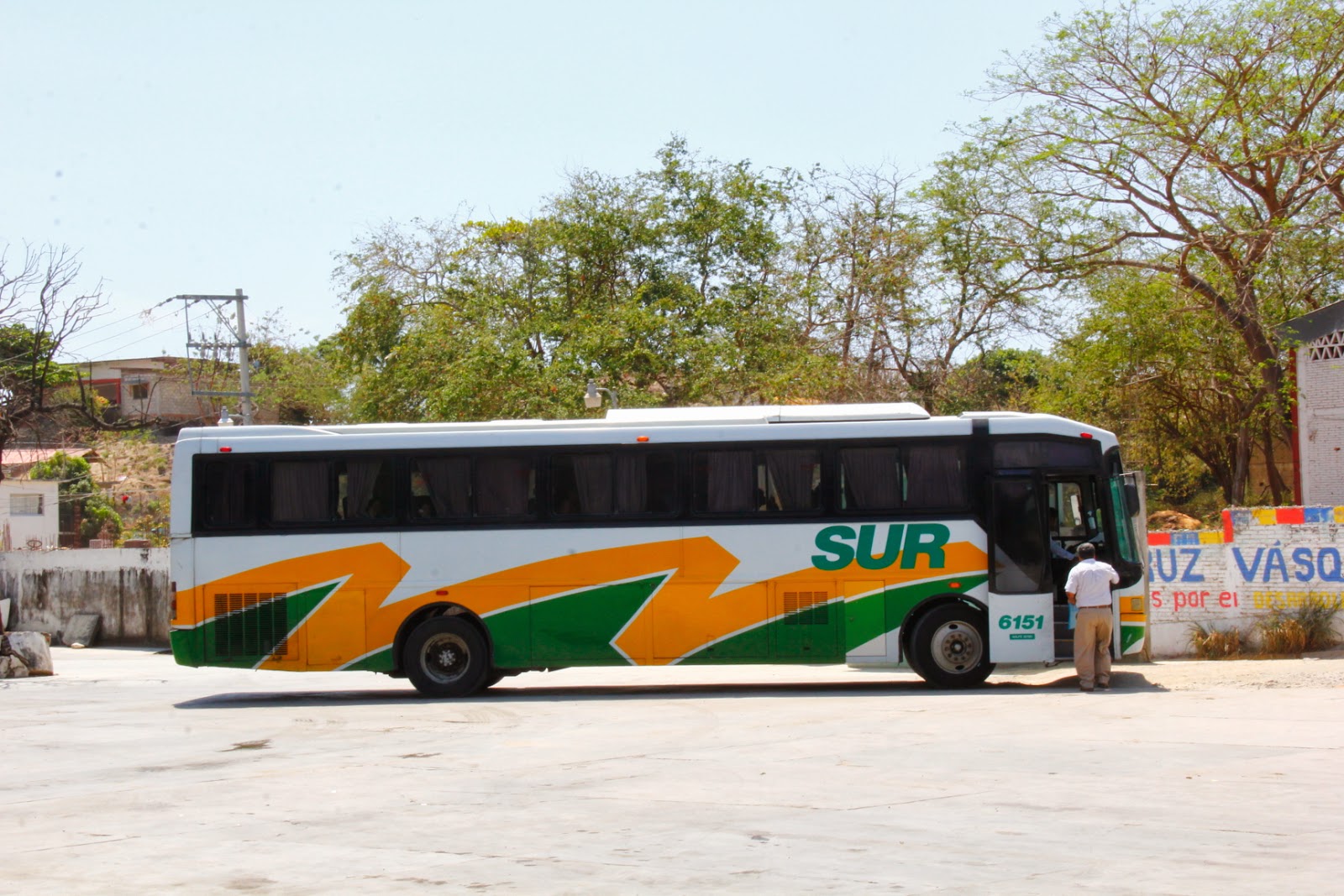 Road Trip Mexico Bus First Class Huatulco From Oaxaca City