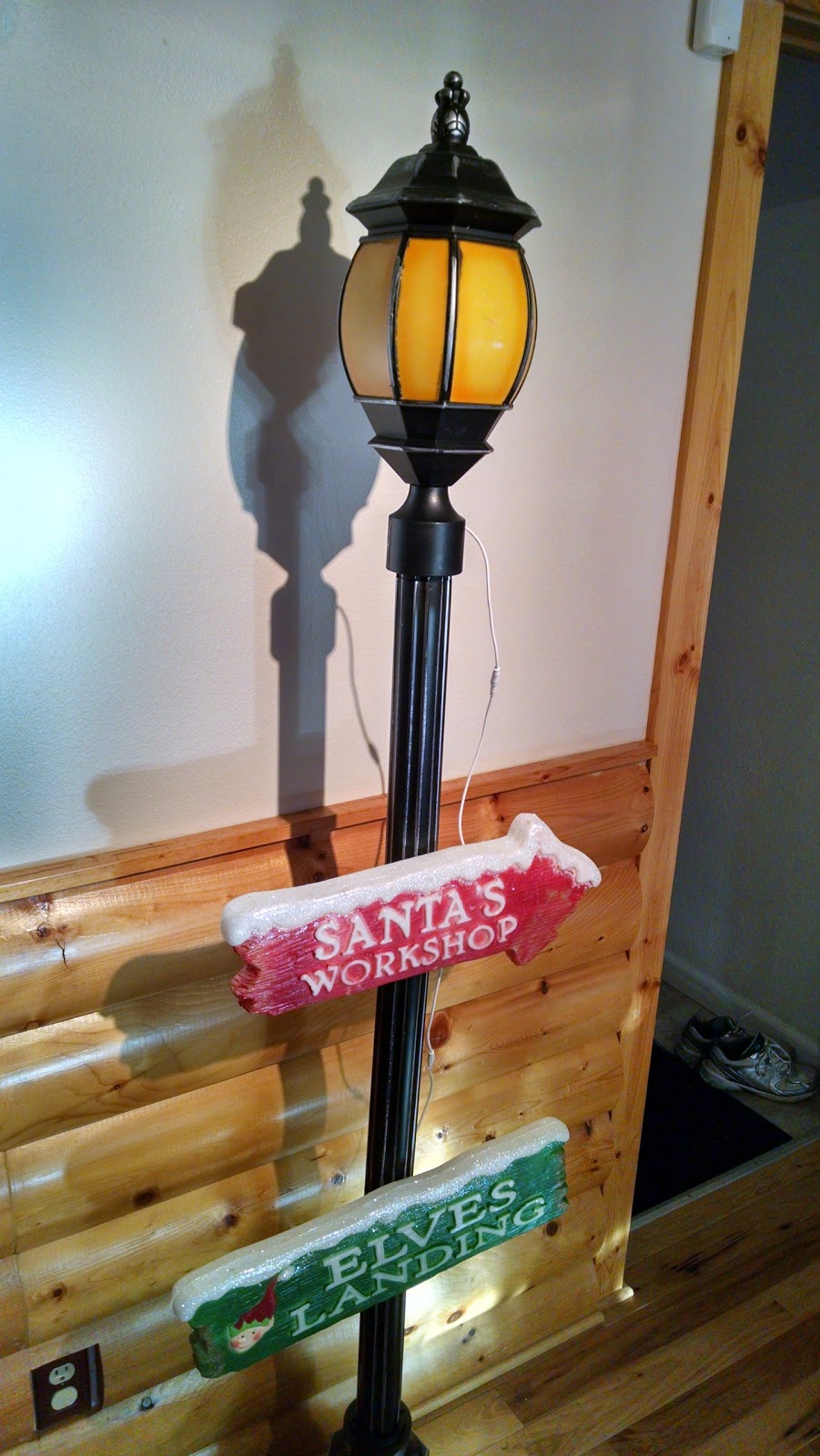 Rite Aid Home For The Holidays Led Lamp Post Decoration
