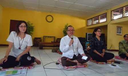 Penekun Meditasi Berbagi Pengalaman Hidup di Bali
