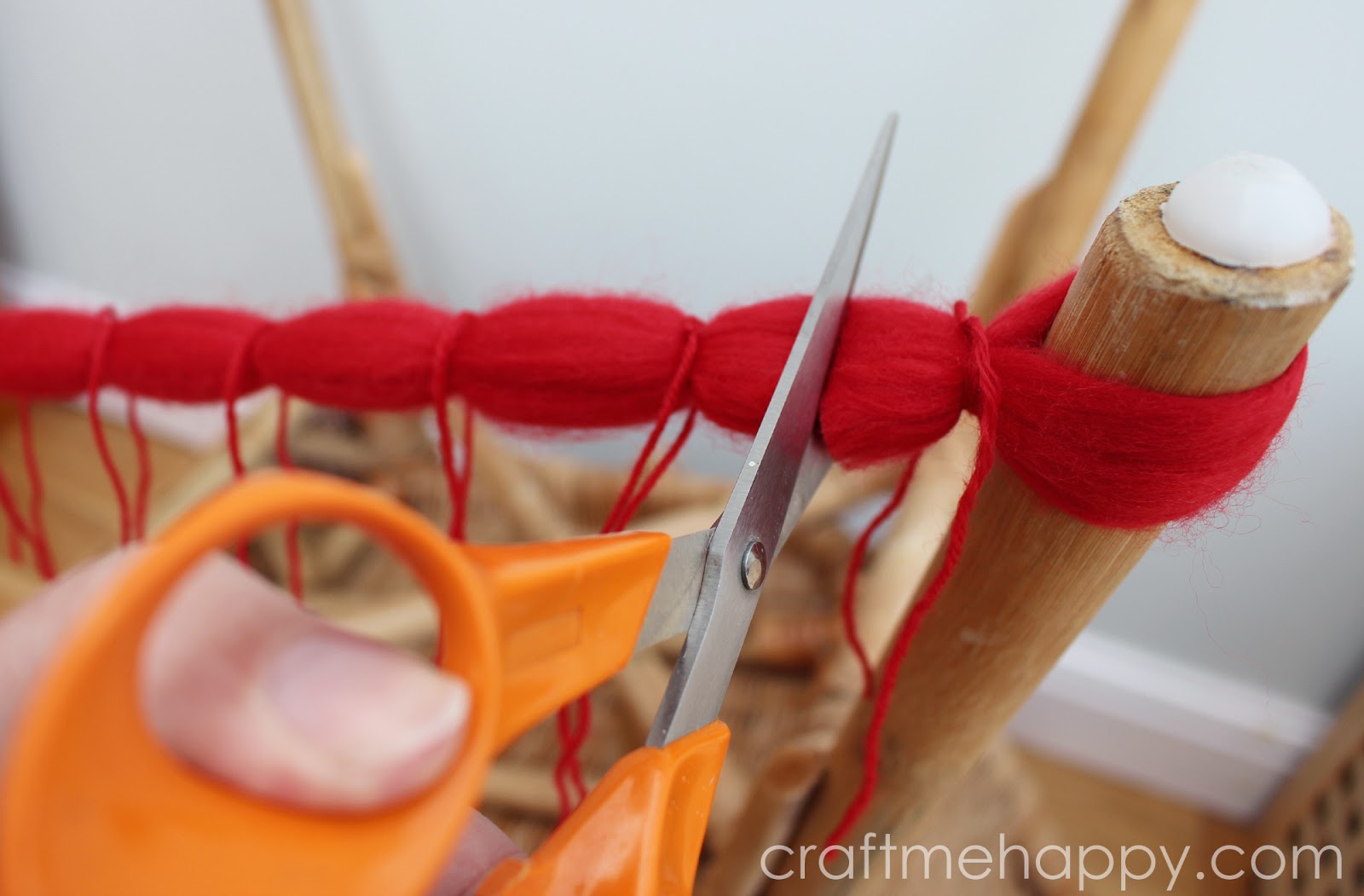 How to Make the Quickest, Fluffiest Pom Poms Ever. Craft me Happy