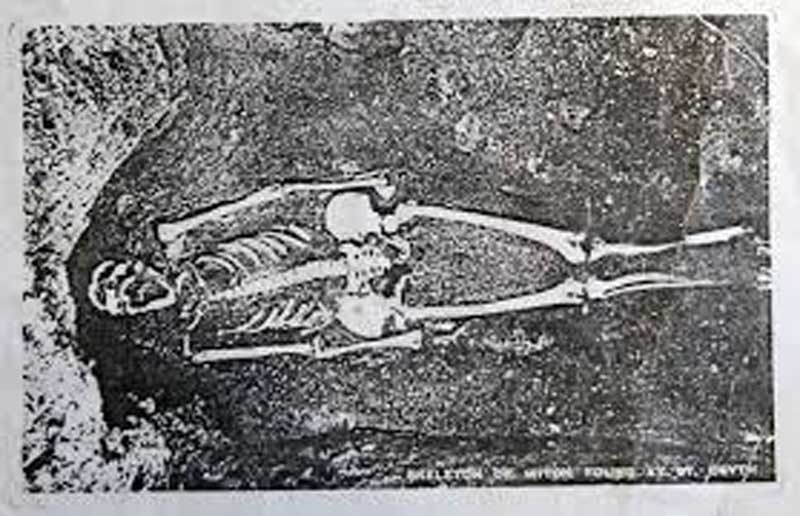 MO THE UNKNOWN SKELETON OF ST OSYTH THE WITCH THAT NEVER WAS