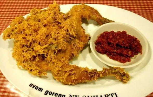 Inilah Ternyata Resep Ayam Goreng ala Ny. Suharti. Yang 
