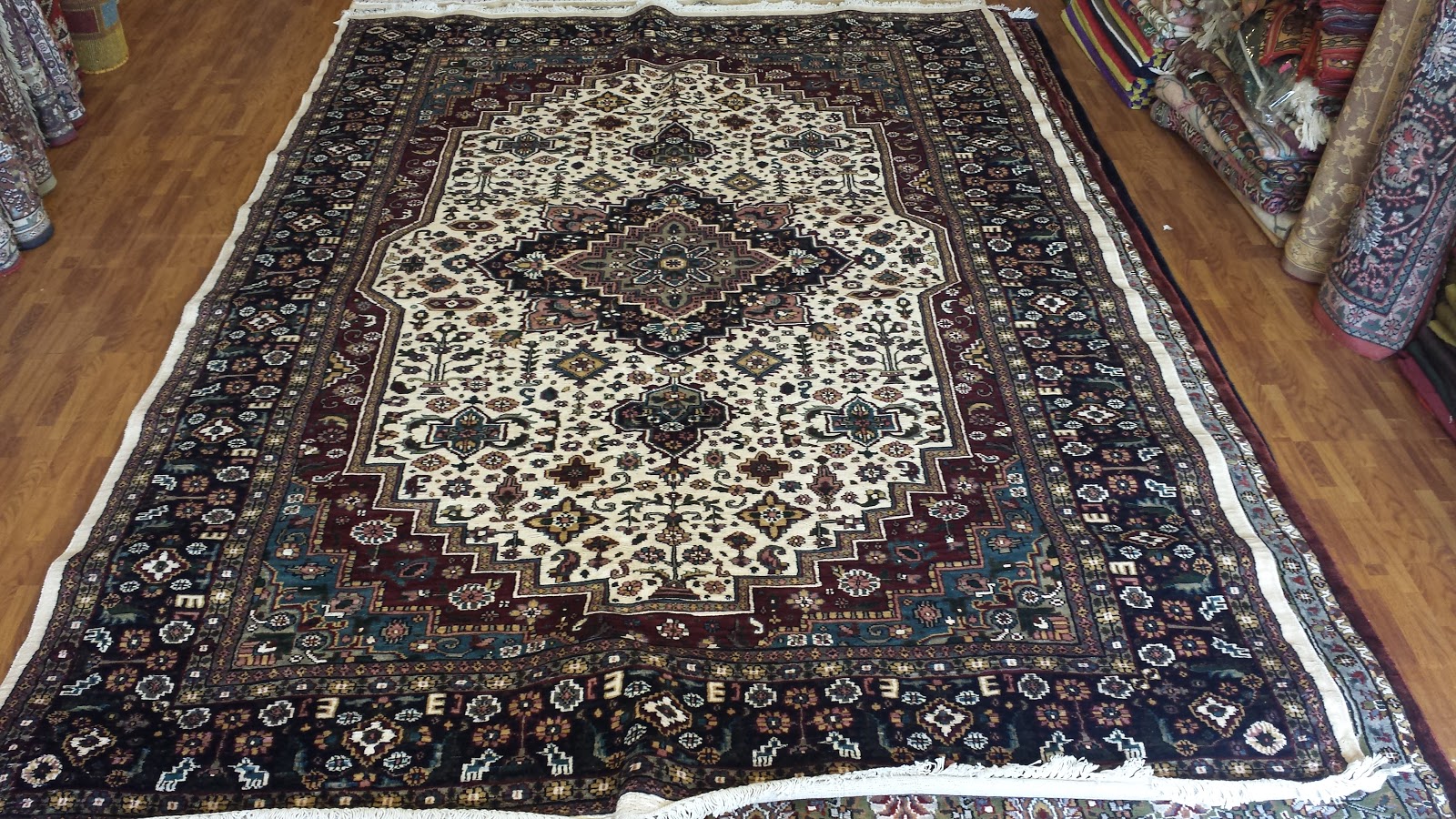 Kuwait souvenir Handmade carpets