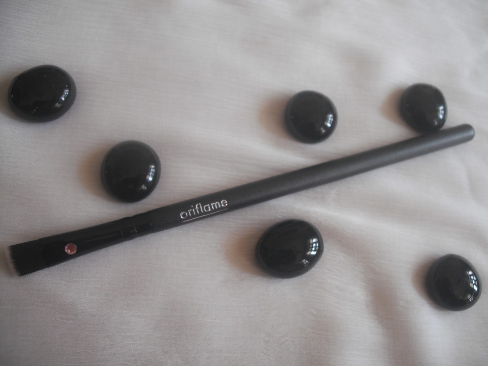 Vivacious Flair Oriflame Makeup Brush Set make that change 2011