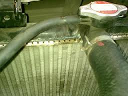 bahaya radiator mobil bocor