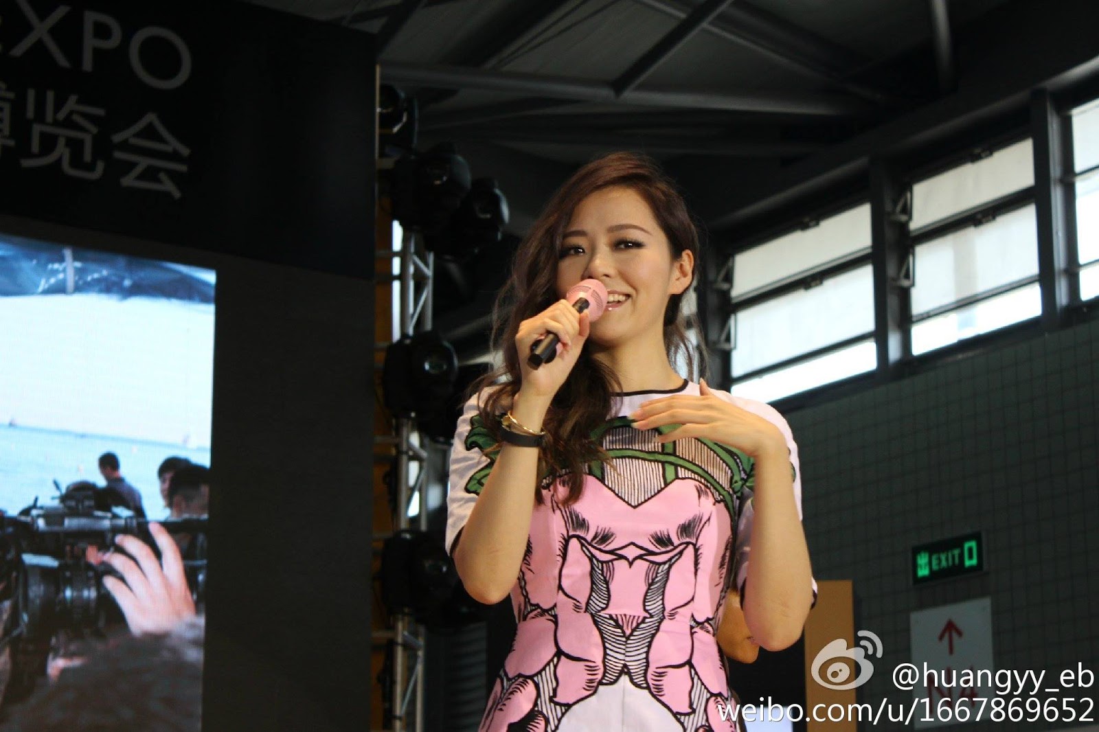 Pretty Jane Zhang 簡張 Chinese Top Talented Singer Goddess