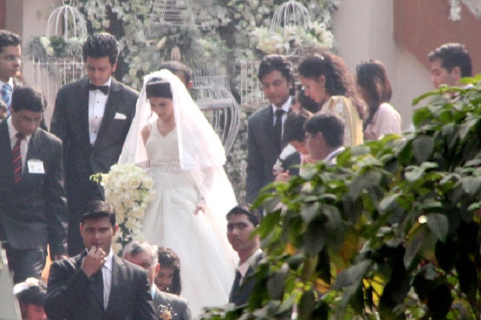 Latest Updates: Ritesh and Genelia Wedding Wallpapers 2012, Ritesh