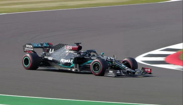 Lewis Hamilton conquista la pole del gran premio di Gran Bretagna 2020