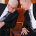 نتانياهو يتصل بمحمود عباس معزيا بوفاة شقيقه .