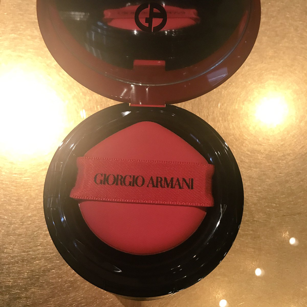 Rouge Deluxe Armani Cushion Foundation