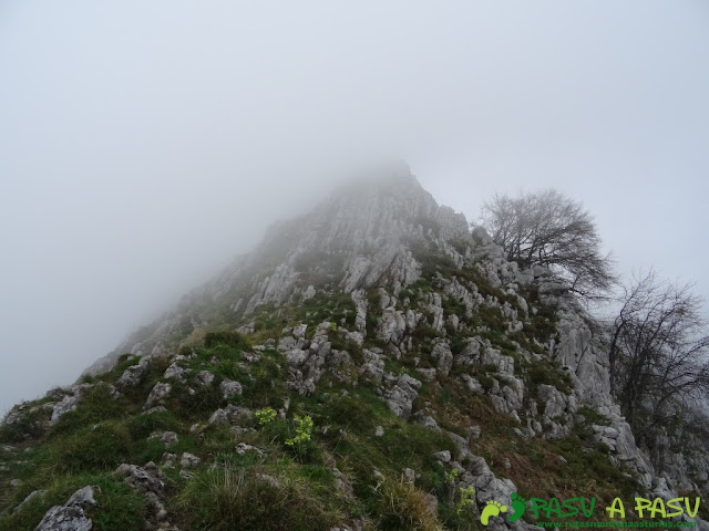 Ruta Sierra del Crespón: Camino al Pico Fueyu