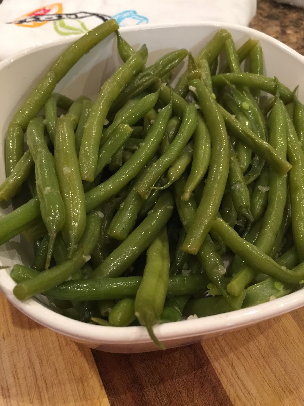 Little Magnolia Kitchen RED WINE VINEGAR AND GARLIC GREEN BEANS