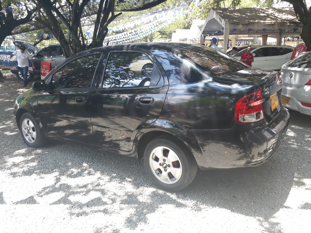 CHEVROLET AVEO FAMILY 2011 NEGRO
