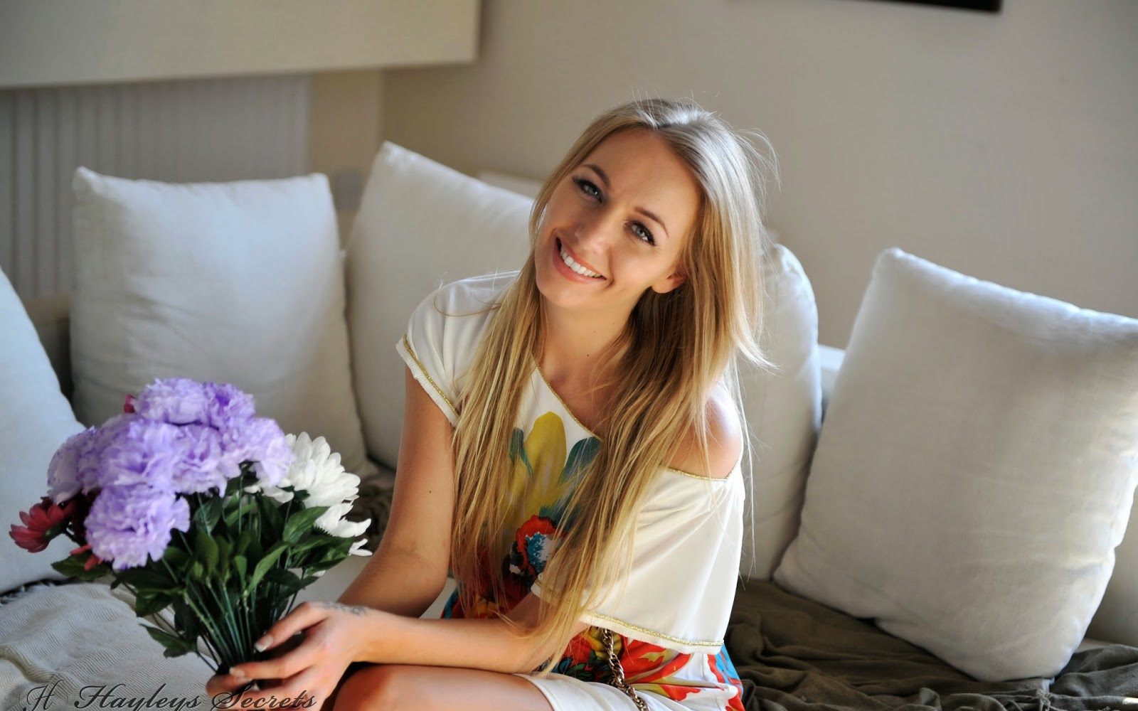 MY SEXY WALLPAPER: HAYLEY-MARIE COPPIN