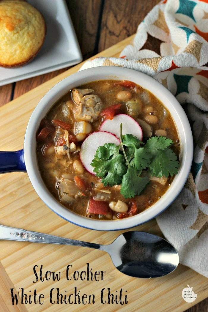 Slow Cooker White Chicken Chili | by Renee's Kitchen Adventures - healthy recipe for chili made with chicken and beans.  Easy to make and tastes so good!!