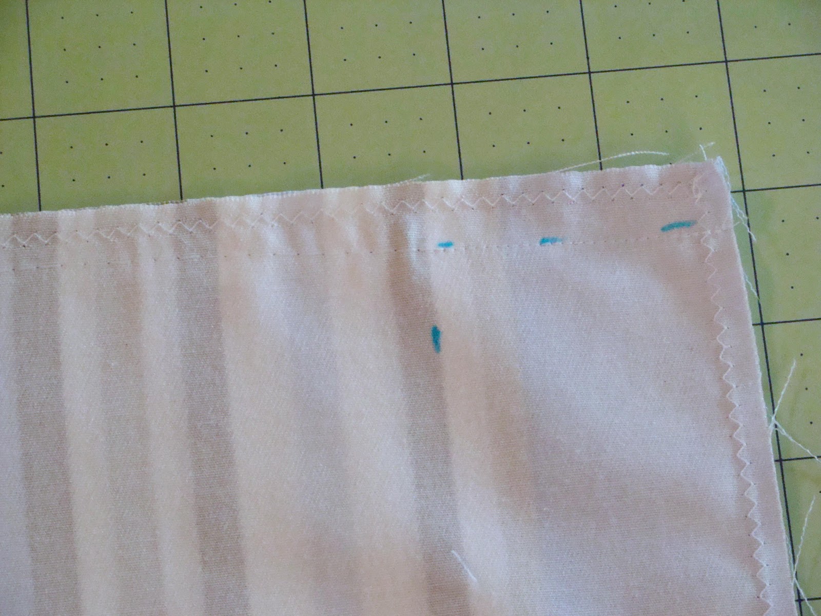 Shannon Sews Easy Zippered Pillows A pillow recovering story