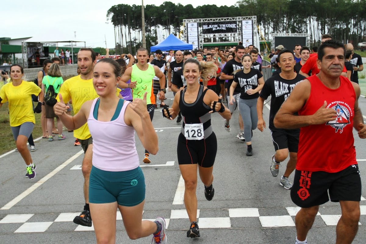 CORRENDO E RENASCENDO BLACK TRUNK RACE 2013