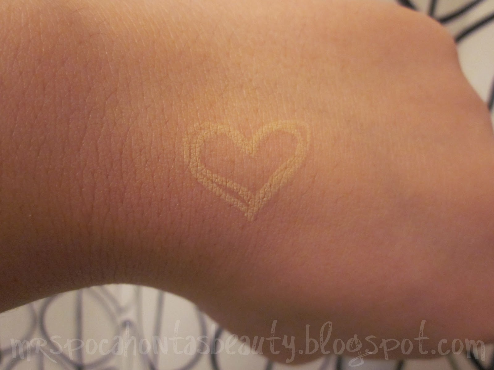 Mrs. Pocahontas Beauty Blog ♥ Review Hard Candy GlamoflaugeHeavy