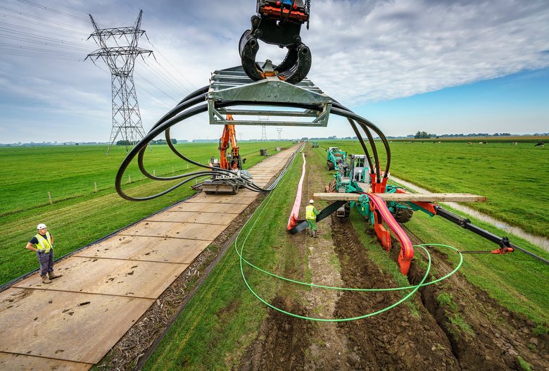 'ritst' kabels de grond in Energienieuws 'ritst' kabels de grond in Energienieuws