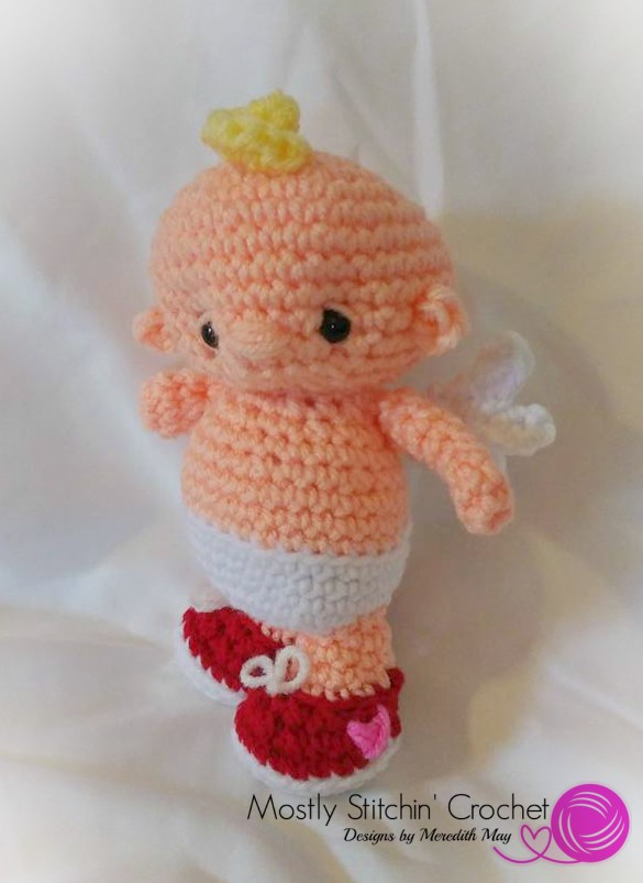 Mostly Stitchin' Crochet Designs by Meredith May: Mini Light Saber Free  Crochet Pattern!!