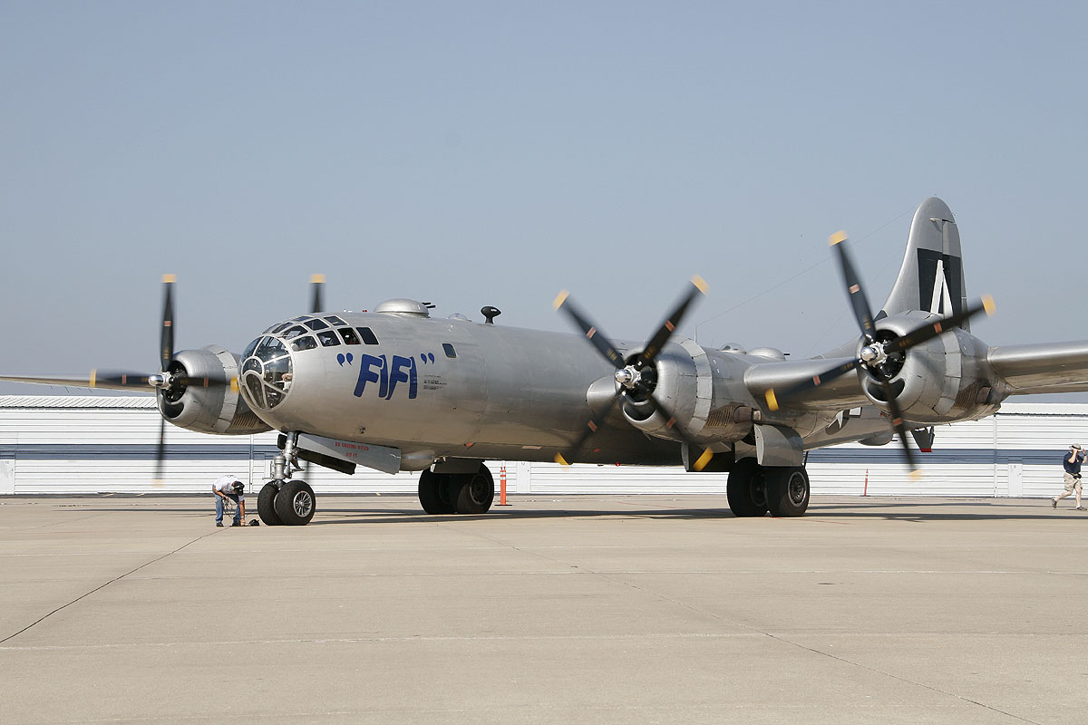 The Aero Experience: CAF's B-29 "Fifi" Flies Passengers Over St. Louis