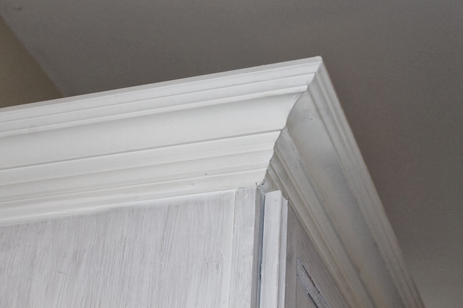The ragged wren : 4 Tips To Installing Cabinet Molding