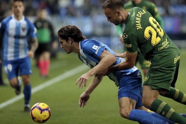 El Málaga suma un punto contra Las Palmas pese a dos fallos arbitrales a favor (0-0)