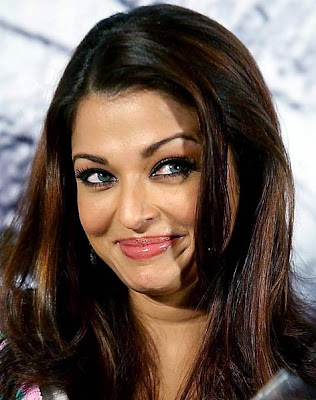 Bollywood Glitz 24 - Hot Bollywood Actress