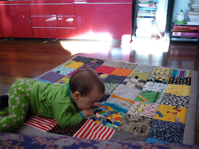 modistilla de pacotilla manta de retales juegos patchwork juguete bebé minipacotillo 