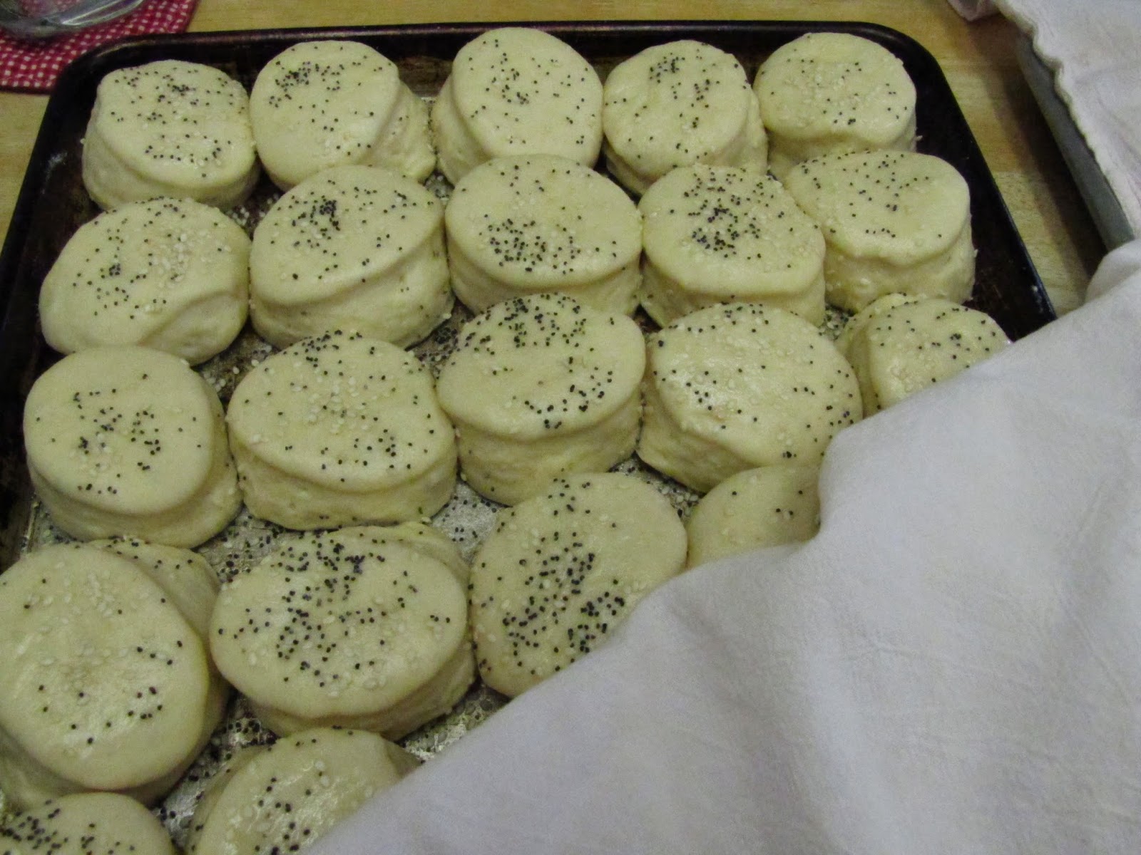 Caroline's Cakes & Crafts Soft Dinner Rolls For A Crowd