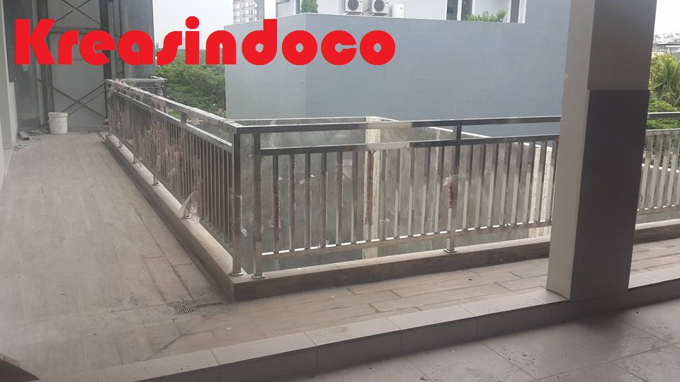 Balkon Stainless Minimalis Pemasangan di The Bukit Ancol Jakarta
