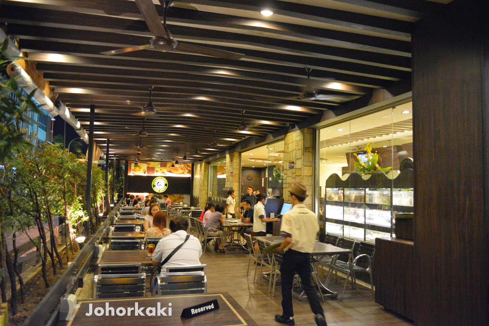 Moonlight Cake House in Johor Bahru is More than Good Cakes Tony Johor