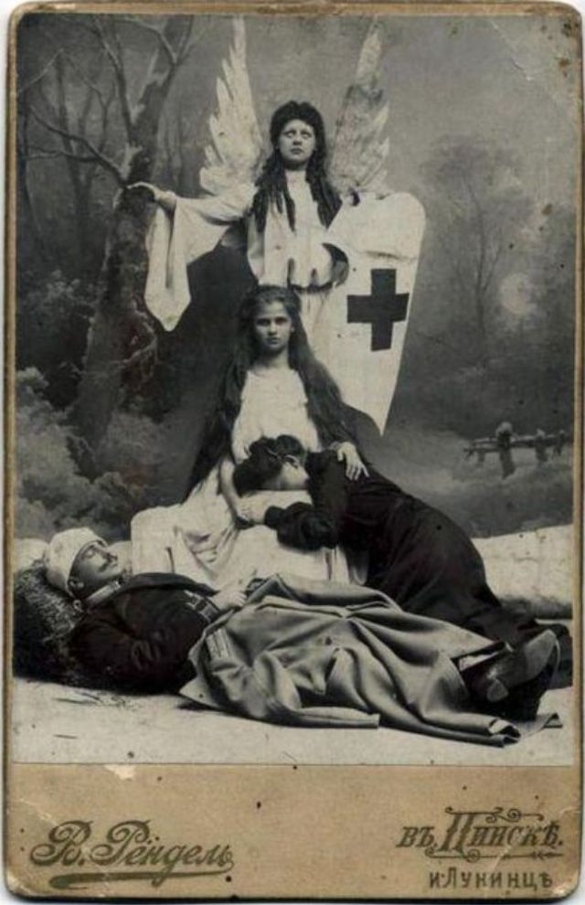 Debunking Victorian Postmortem Photographs  These People Are Actually Alive - 29