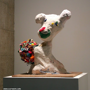 Escultura abstracta en el MARCO de Vigo