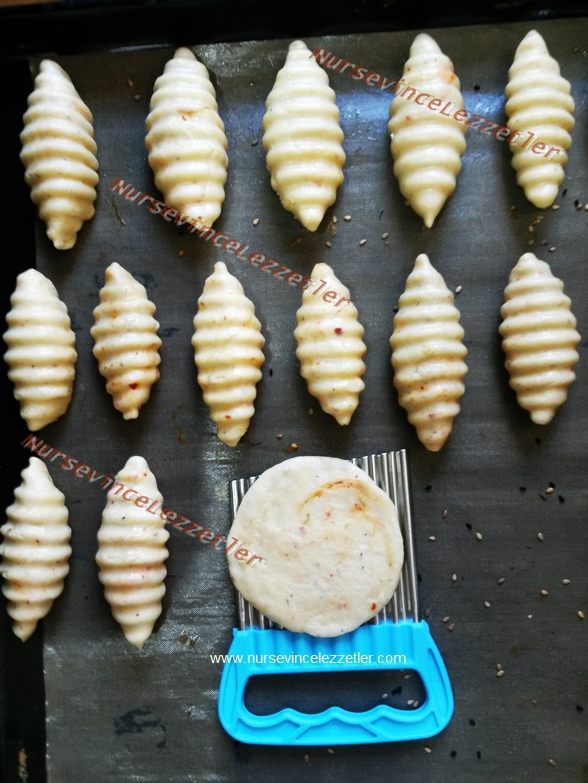 Tuzlu icli Kurabiye Tarifi Yemek Tarifleri