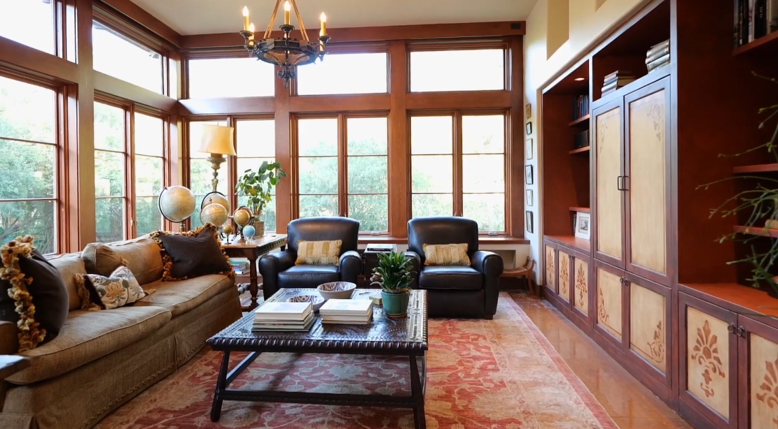 Tour Terrell Hills San Antonio, TX Manor vs. 17 Interior Design Photos