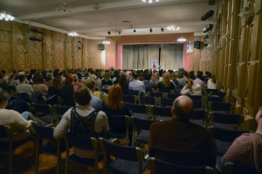 Rseinhundertfunfzigonair