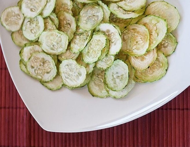 Crispy Cucumber Chips #Plantbased #Vegansnack