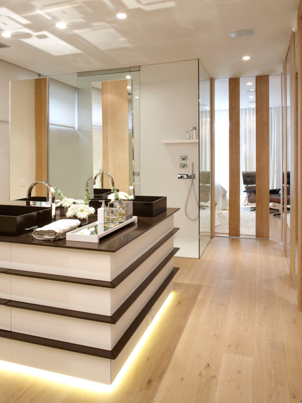 bathroom with dressing room