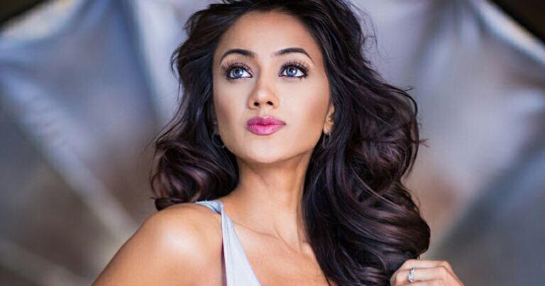 Ramina Ashfaque Will Apear as Actress or News Anchor? Any Guess