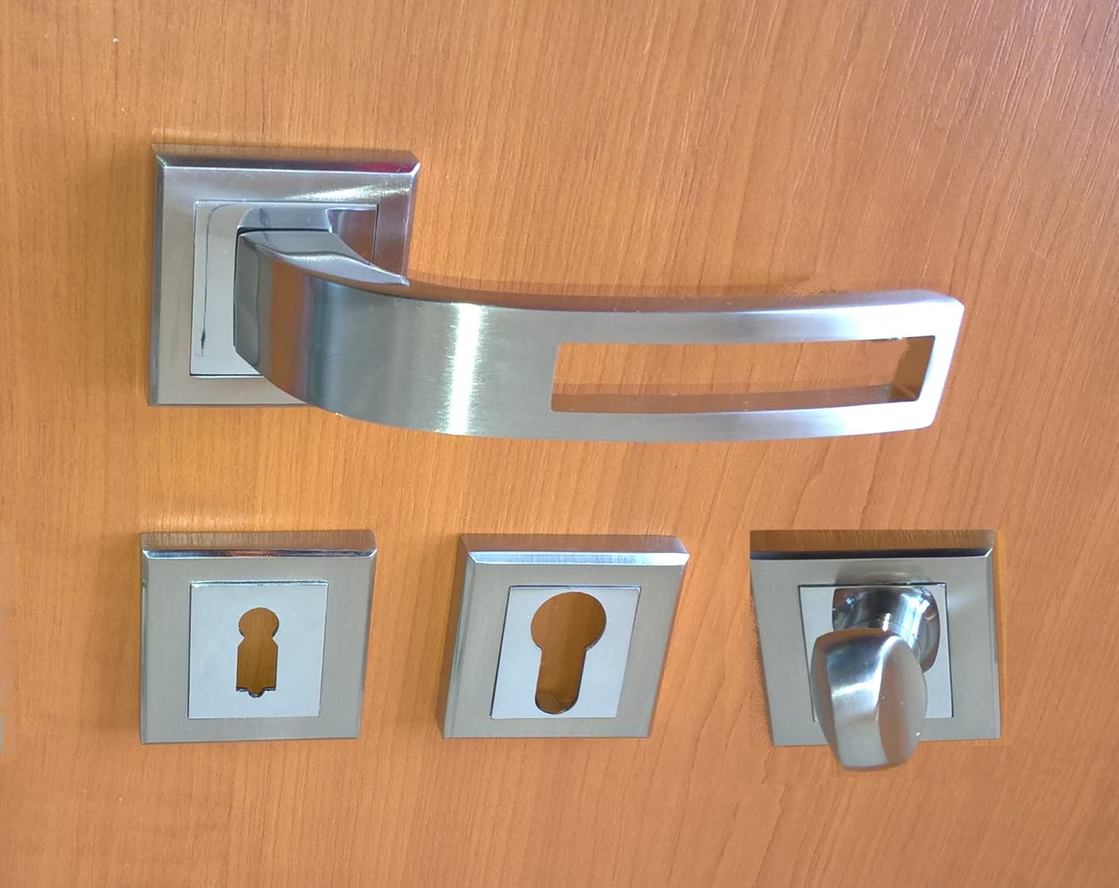 Feronerie Usi Srl Silduri Clante Manere Usi Interior Si