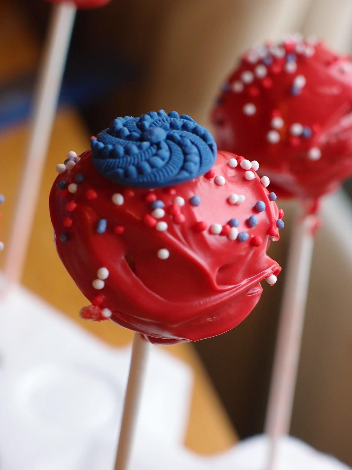 Sweet Craftiness Review Cake Pop Maker from www.lakeland.co.uk