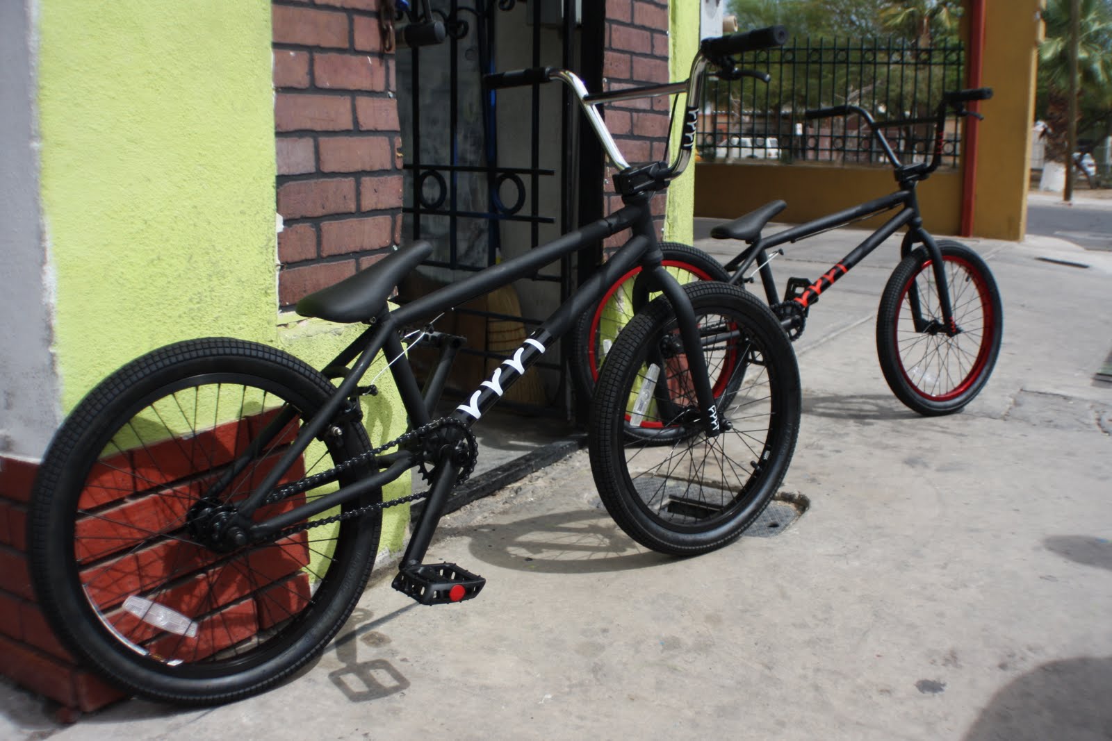 ALL DAY BMX SHOP CULT COMPLETES CC1 370